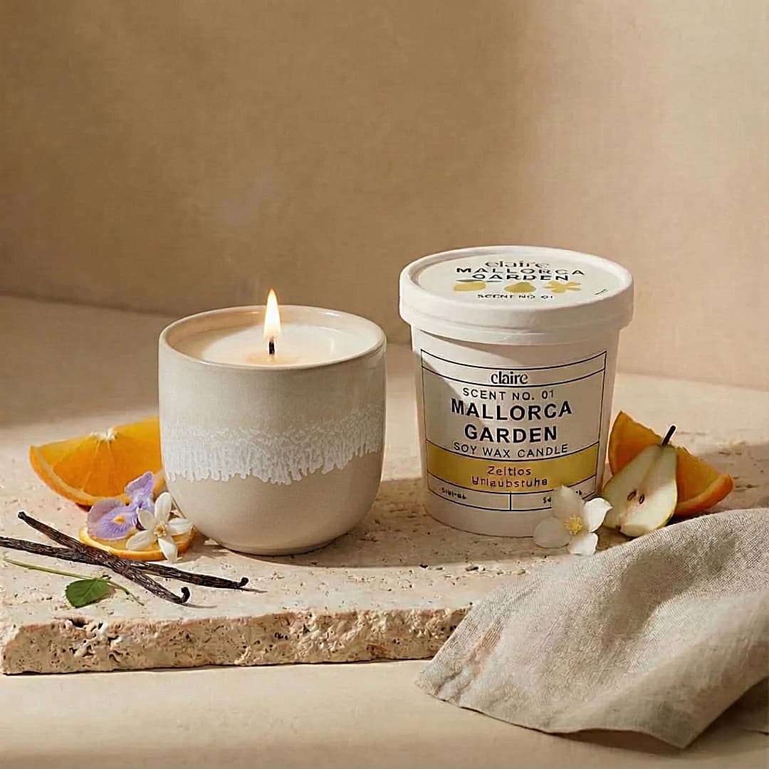 Mix it Match it Love it – Duftkerze Mallorca Garden im weiß-beigen Gefäß